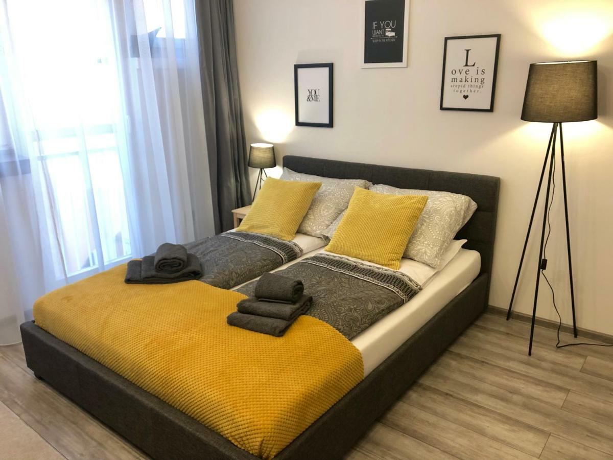Apartament Szczesliwa 13 - Plac Ratuszowy 옐레니아구라 외부 사진